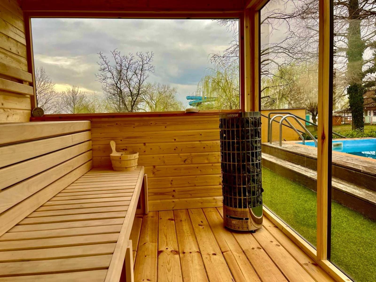 Player'S Pool&Rooms Vonyarcvashegy Exteriör bild