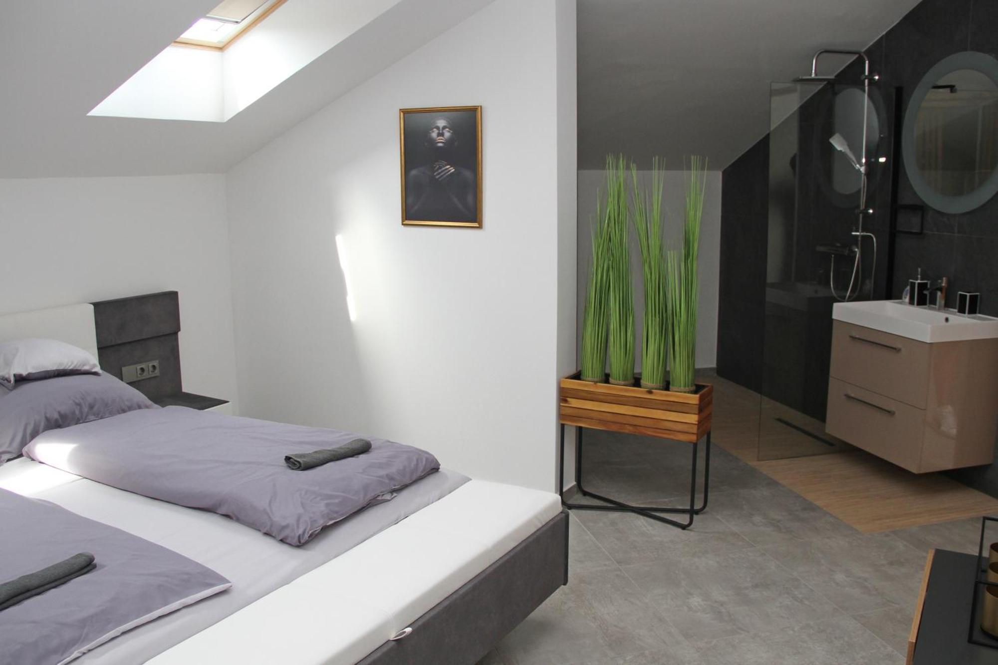 Player'S Pool&Rooms Vonyarcvashegy Rum bild